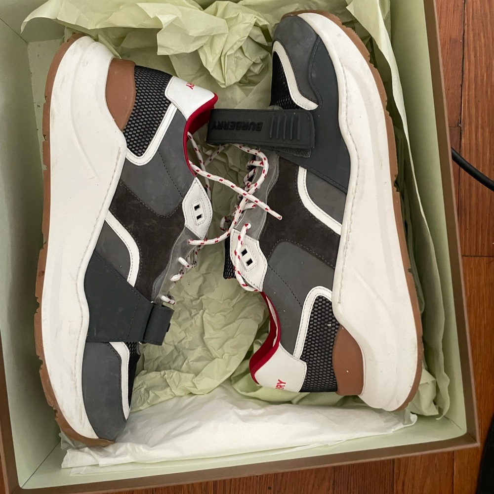 Burberry gray n red sz 11.5
